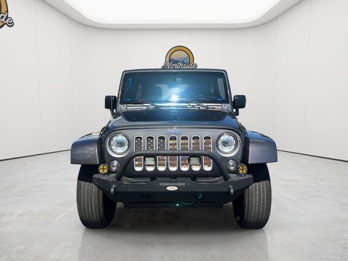 Used 2018 Jeep Wrangler Unlimited Sahara AWD/4WD image 21