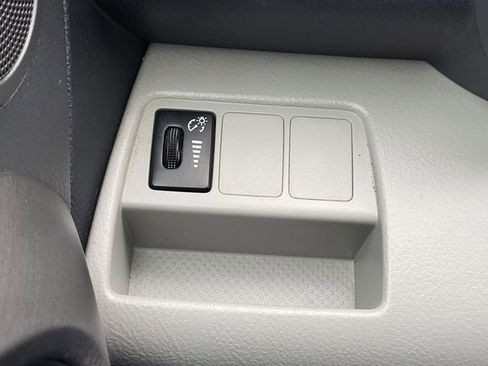 Used 2012 Toyota RAV4 4WD image 21