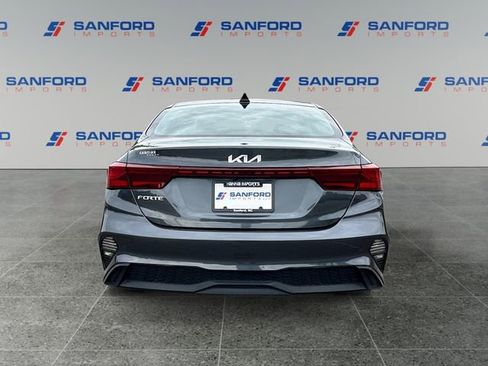 Used 2023 Kia Forte LXS FWD image 4