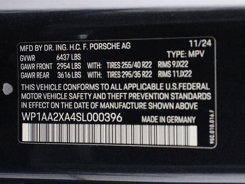 Used 2025 Porsche Macan 4 Electric image 19