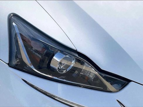 Used 2020 Lexus IS 350 F Sport w/ F Sport Package RWD image 29
