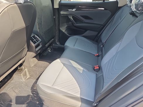 New 2026 Volkswagen Tiguan SE AWD/4WD image 18