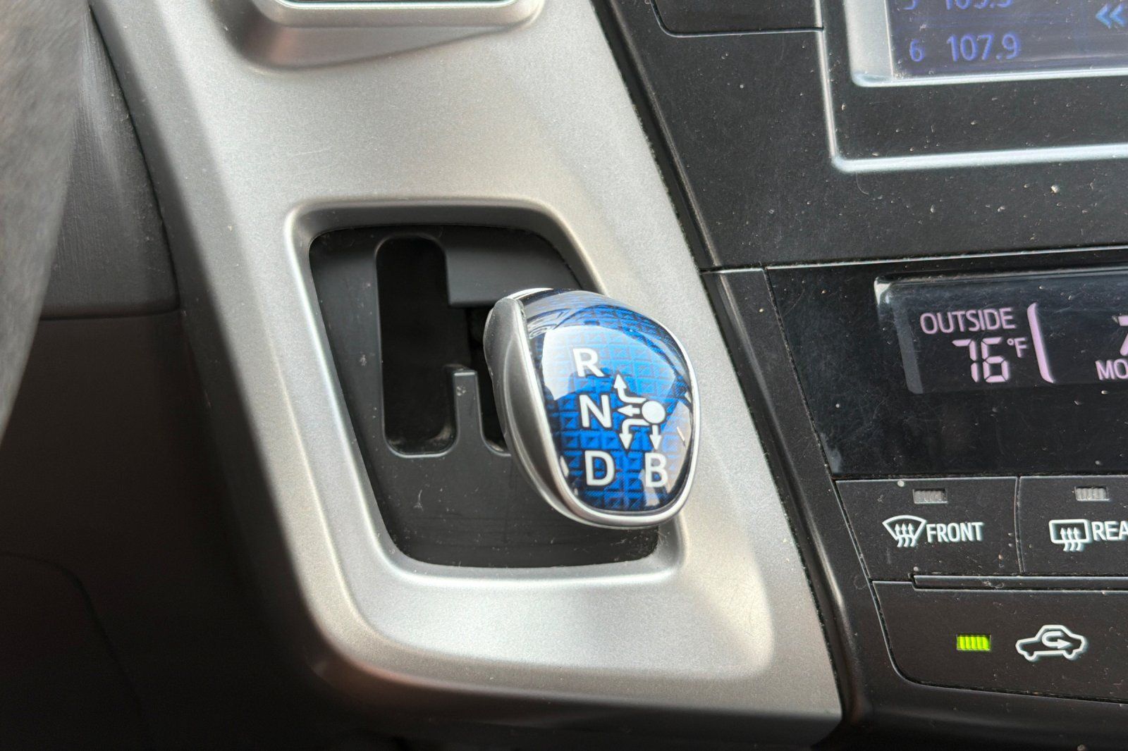 Used 2014 Toyota Prius V Three FWD image 18