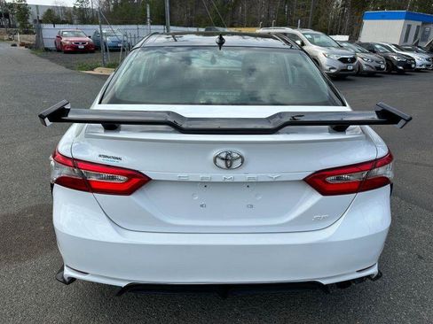 Used 2020 Toyota Camry SE FWD image 11