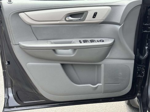 Used 2017 Chevrolet Traverse LS FWD image 21