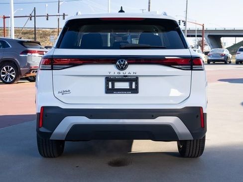 New 2026 Volkswagen Tiguan S FWD image 5