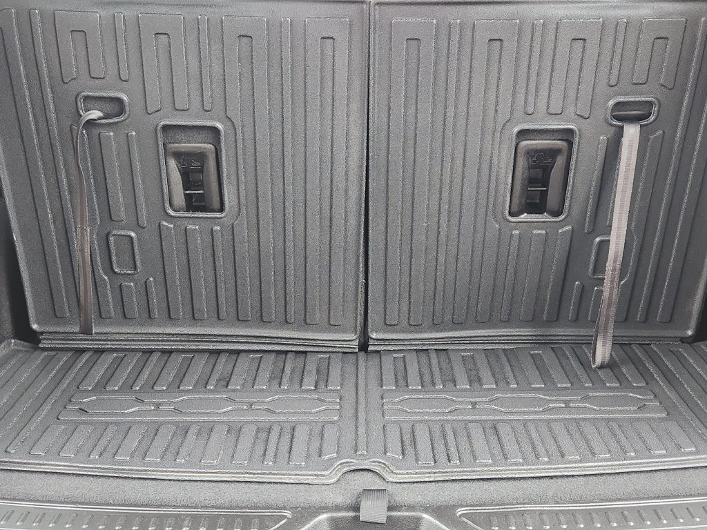 Used 2023 GMC Acadia Denali FWD image 21