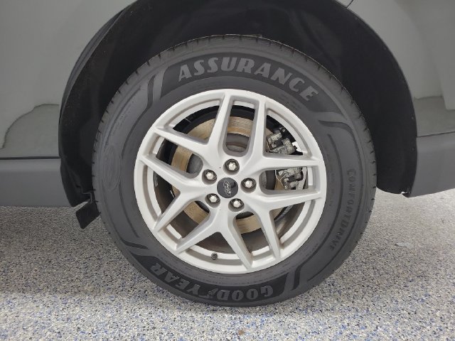 Used 2024 Ford Edge SEL AWD/4WD image 5