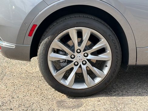 Used 2022 Buick Envision Avenir w/ Technology Package II FWD image 9