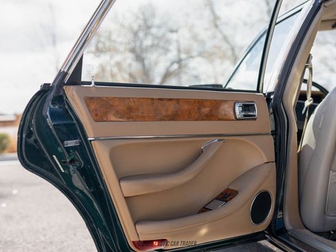 Used 1994 Jaguar XJ6 image 33