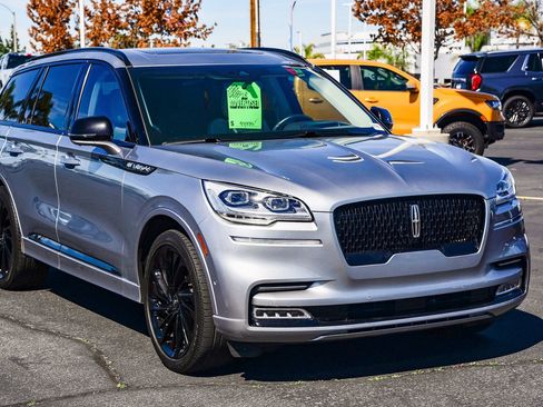 Used 2023 Lincoln Aviator Black Label w/ Jet Package image 3