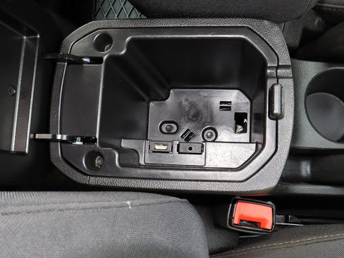 Used 2016 Chevrolet Cruze LT image 22