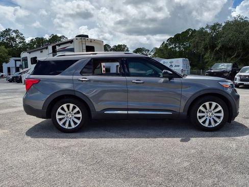 Used 2021 Ford Explorer Limited w/ Equipment Group 301A RWD image 4
