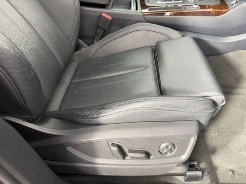 Used 2018 Audi Q5 2.0T Premium Plus w/ Premium Plus Package image 35