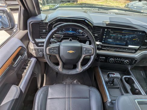 Used 2022 Chevrolet Silverado 1500 High Country image 17