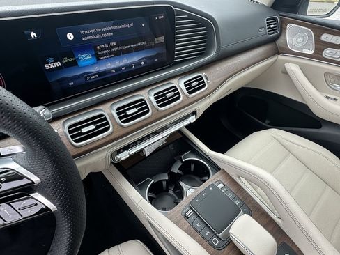 New 2026 Mercedes-Benz GLS 450 4MATIC image 32