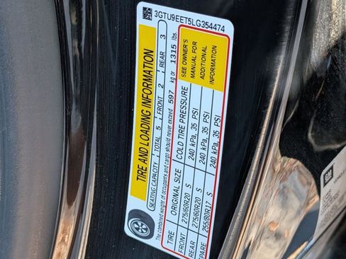 Used 2020 GMC Sierra 1500 AT4 w/ AT4 Premium Package AWD/4WD image 18