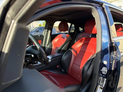 Used 2019 Mercedes-Benz GLC 300 4MATIC Coupe image 27