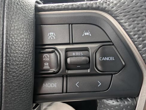 Used 2025 Toyota Tacoma Limited AWD/4WD image 29