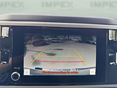 Used 2025 Toyota Tundra SR5 AWD/4WD image 21