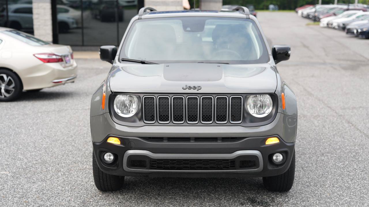 Used 2023 Jeep Renegade Latitude w/ Sun/Sound Group AWD/4WD image 2