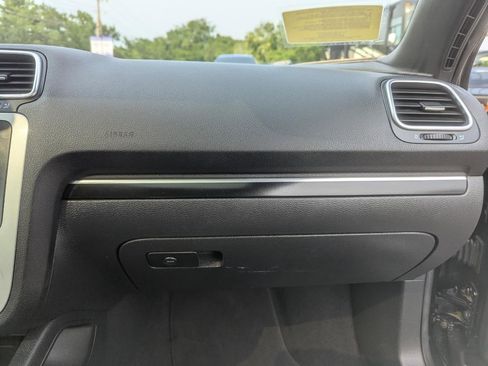 Used 2014 Volkswagen Eos image 37