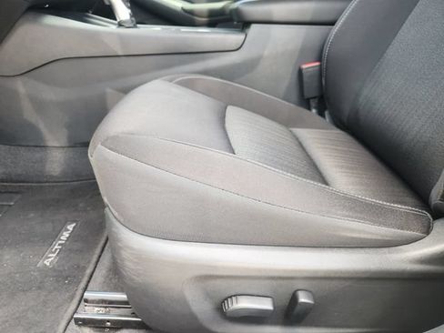 Used 2022 Nissan Altima 2.5 SV FWD image 22