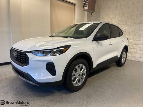 New 2026 Ford Escape Active w/ Cold Weather Package AWD/4WD image 1