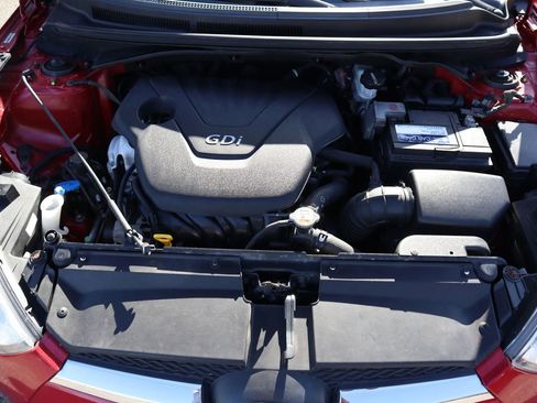 Used 2012 Hyundai Veloster w/ Style Pkg FWD image 36