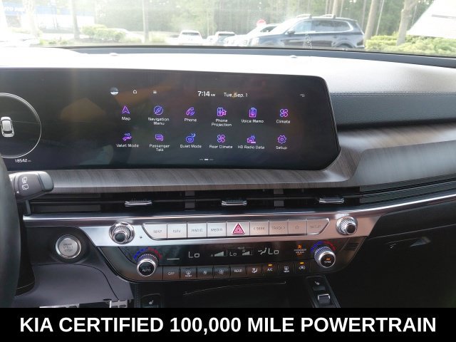 Certified 2025 Kia Telluride SX w/ SX Captain's Chair Package FWD image 12