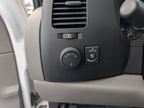 Used 2013 Chevrolet Silverado 1500 W/T image 17