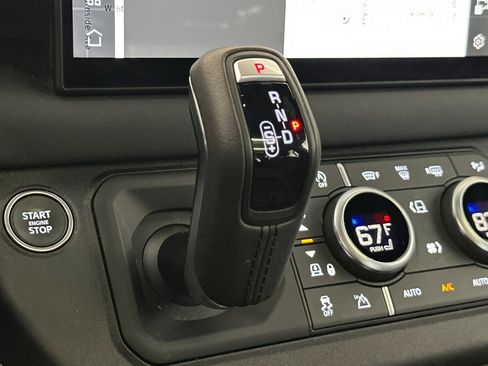 Used 2025 Land Rover Defender 110 S image 24