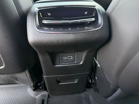 Used 2024 Cadillac XT6 Premium Luxury image 21