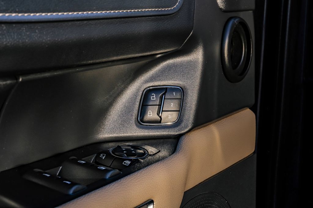 Used 2024 Ford Expedition Max Limited AWD/4WD image 46