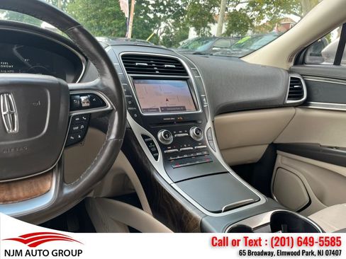 Used 2019 Lincoln Nautilus Select AWD/4WD image 40