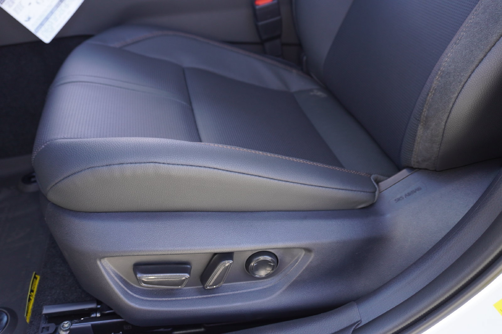 Used 2026 Toyota Camry XLE w/ Premium Package FWD image 12