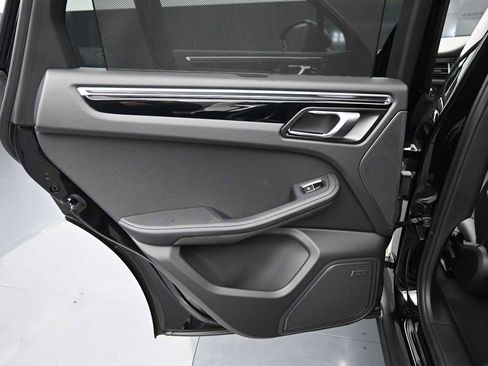 New 2026 Porsche Macan AWD/4WD image 19
