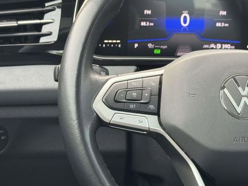 Used 2025 Volkswagen Jetta SE FWD image 25