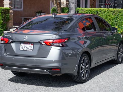 Used 2021 Nissan Versa SV image 9