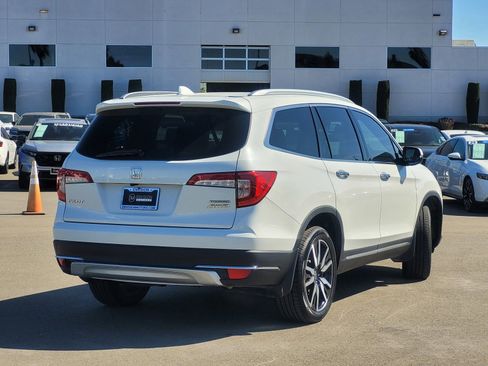 Used 2021 Honda Pilot Touring image 5