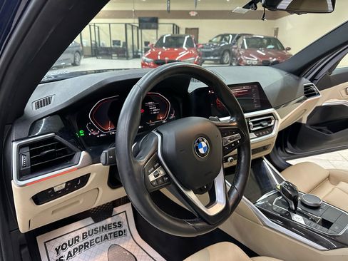 Used 2019 BMW 330i xDrive Sedan w/ Driving Assistance Package image 17