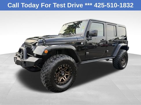 Used 2015 Jeep Wrangler Unlimited Sahara w/ Max Tow Package AWD/4WD image 1