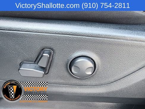 Used 2025 RAM 1500 Big Horn AWD/4WD image 23