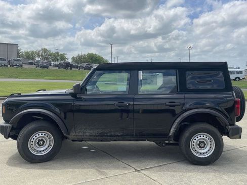 New 2025 Ford Bronco Base image 6