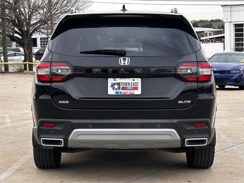 Used 2024 Honda Pilot Elite image 5