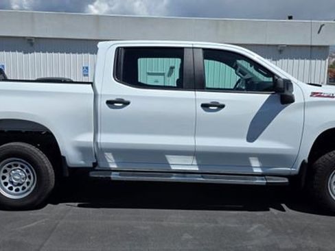 Used 2024 Chevrolet Silverado 1500 W/T w/ Z71 Off-Road Package AWD/4WD image 6