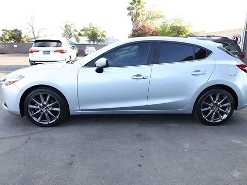 Used 2018 MAZDA MAZDA3 Grand Touring FWD image 7