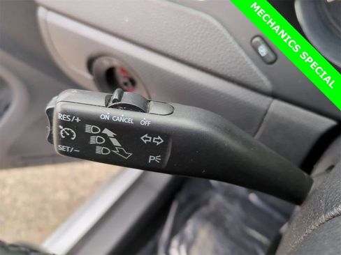 Used 2011 Volkswagen Jetta SE image 25