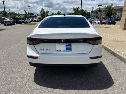Used 2025 Honda Accord SE image 3