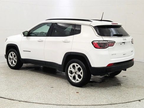 Used 2025 Jeep Compass Latitude image 5